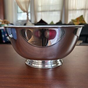 Elegant Silver Bowl by Oneida Silversmith’s reproduction of sons of liberty bowl